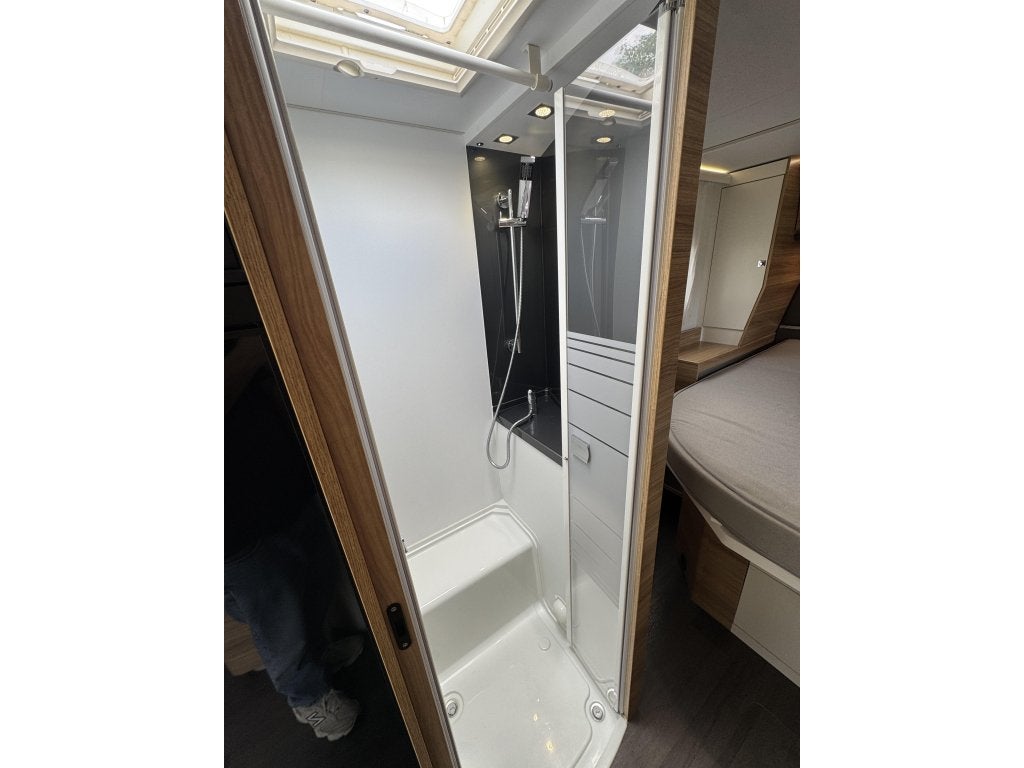 Foto 21 van Adria Sonic Plus I 700 DC - Dakairco!