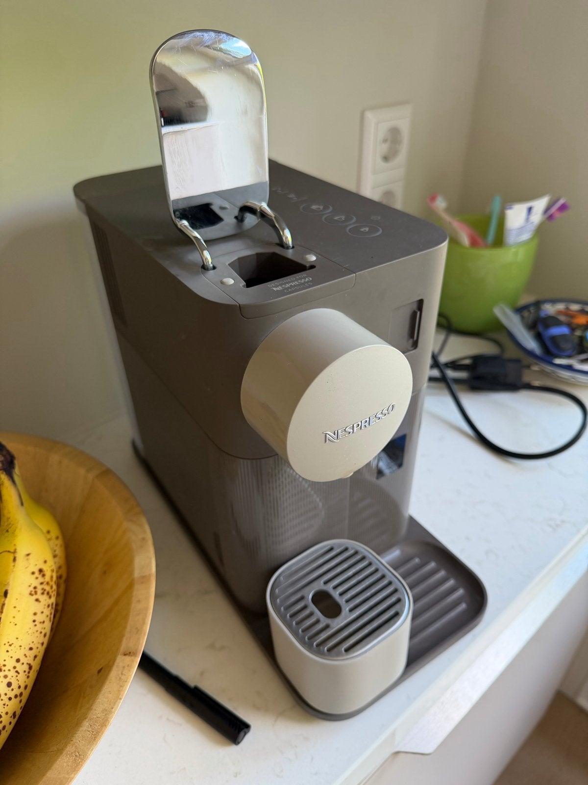 Nespresso De'Longhi EN500.BW Lattissima One Koffiemachine, Ophalen, Gebruikt, Koffiemachine, 1 kopje