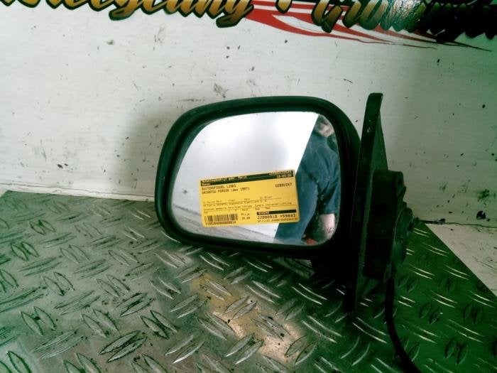Buitenspiegel links van een Daihatsu Feroza, Gebruikt, Daihatsu, -, -