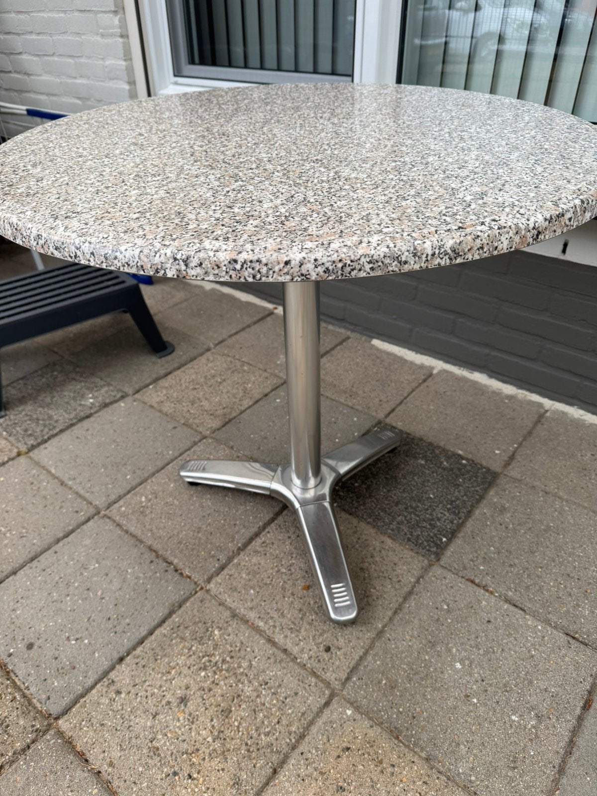 Tuintafel 80 x 72 Hoog, Tuin en Terras, Tuintafels, Ophalen, Zo goed als nieuw, Rond, Kunststof