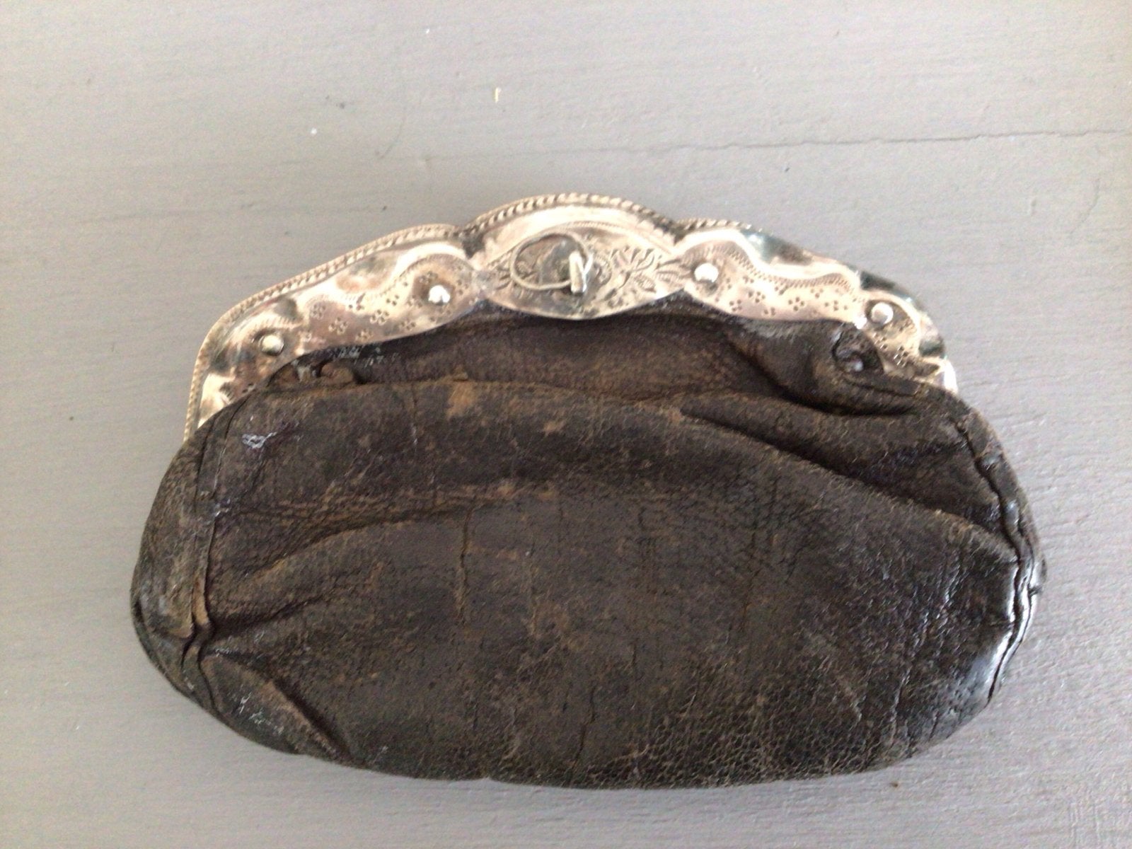 Antiek zilveren beursje met zilvermerkjes (zwaardje), Ophalen of Verzenden, Zilver