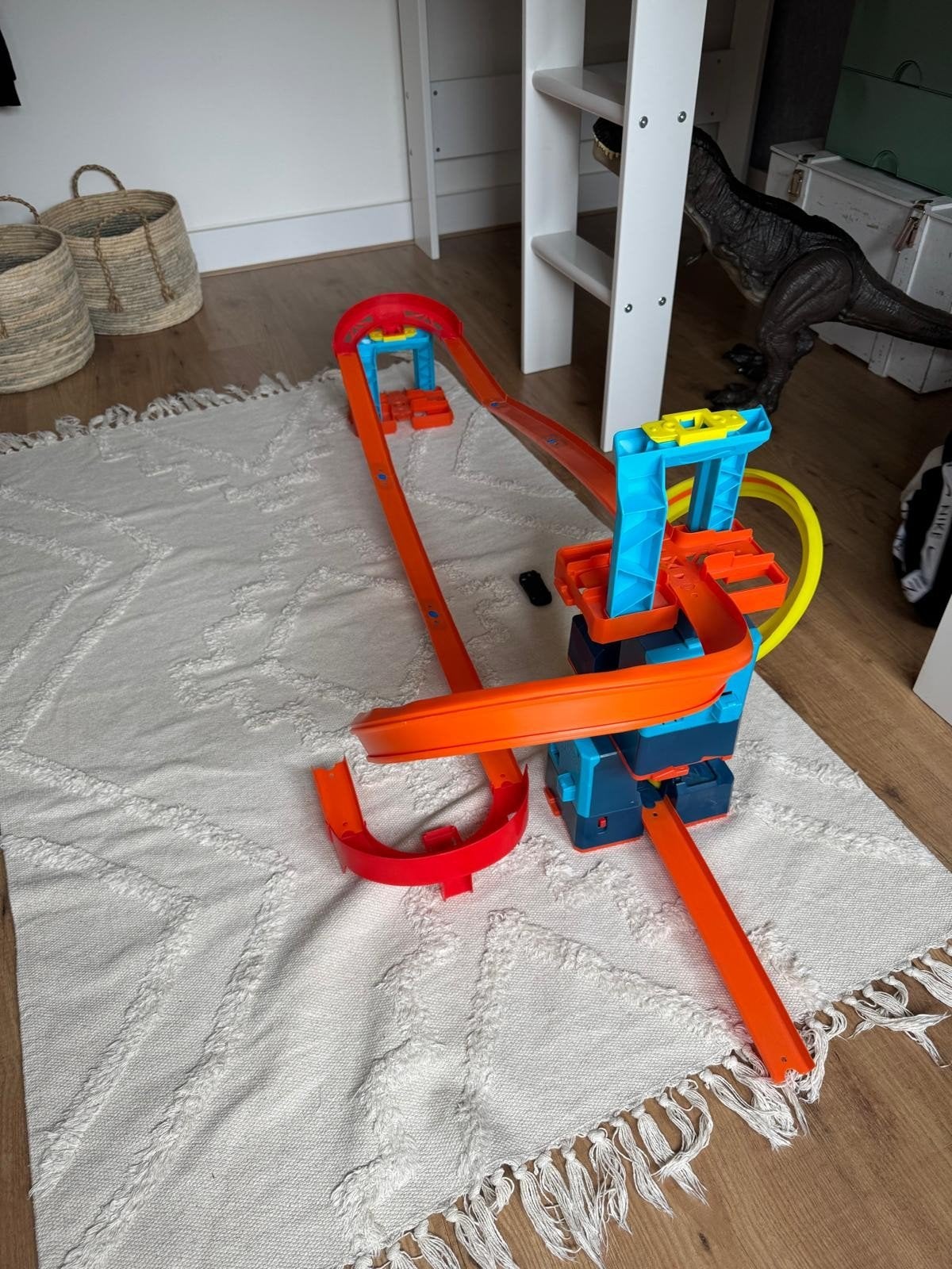 Hot Wheels Racebaan met looping en launcher, Kinderen en Baby's, Speelgoed | Racebanen, Ophalen of Verzenden, Met looping, Racebaan