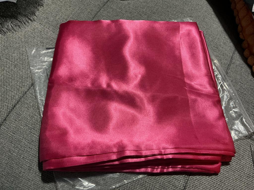 Nieuw Fuchsia Satin kussenhoezen Nieuw, Dieren en Toebehoren, Ophalen of Verzenden, Nieuw