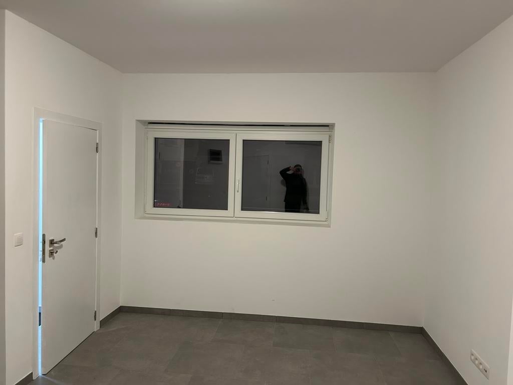 Recent gerenoveerde Kamer met adres te huur in Maasmechelen, Huizen en Kamers, Op zoek naar een kamer
