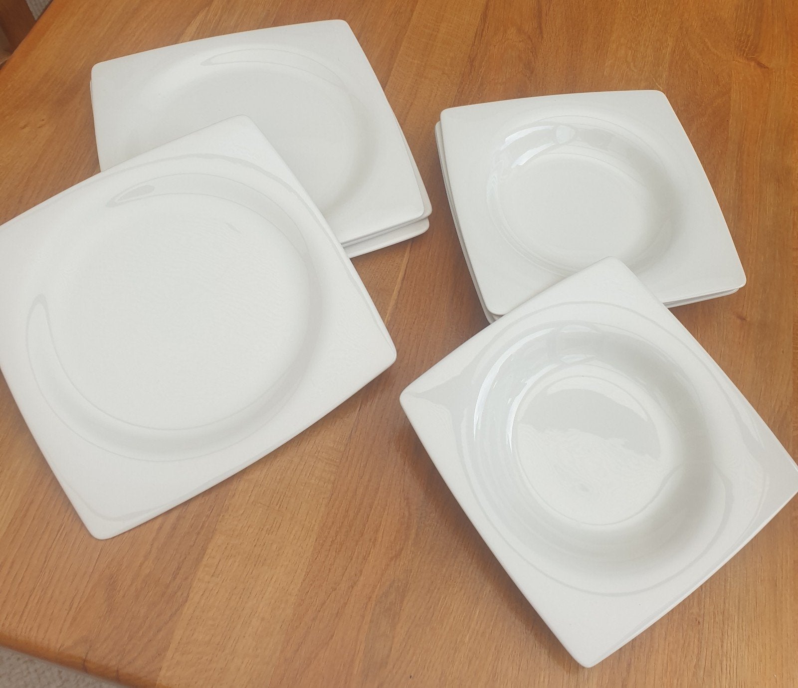 ZGAN, Royal Fine China borden, 4 + 4x diep, vierkant servies, Ophalen, Overige merken, Zo goed als nieuw, Bord(en)