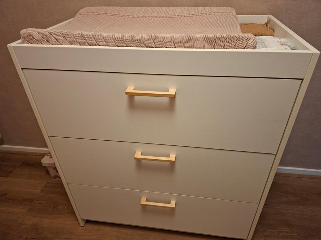 Mooie commode, Kinderen en Baby's, Kinderkamer | Commodes en Kasten, Ophalen of Verzenden, Zo goed als nieuw