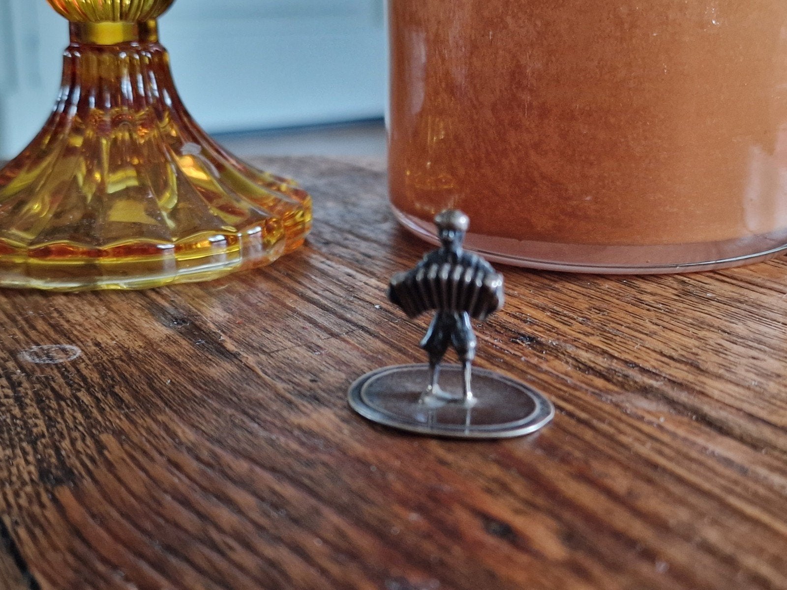 Vintage Miniatuur C.A. Stout Accordeonspeler, Antiek en Kunst, Ophalen