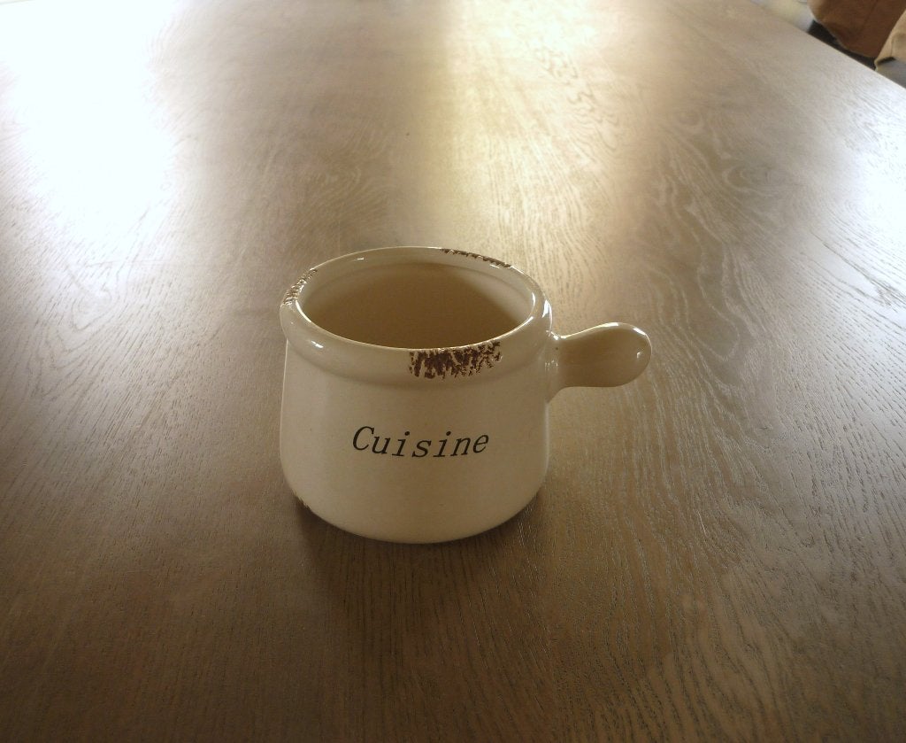 Ecru porseleinen vintage sauspot pot Cuisine, Overige typen, Ophalen of Verzenden, Zo goed als nieuw, Overige stijlen
