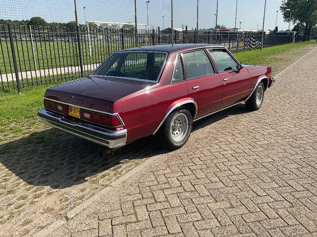 Oldtimer chevrolet Malibu lpg 1978 bel vrij € 14.950,00, foto 6