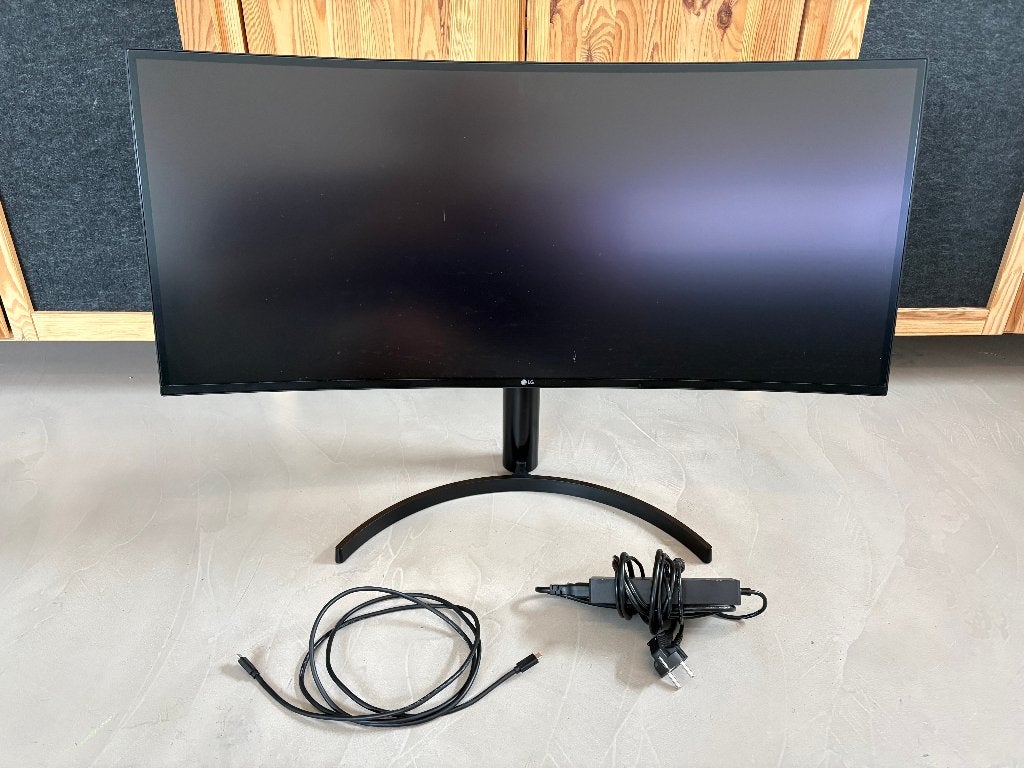 34" IPS Ultrawide monitor LG met USB-C en HDMI, Computers en Software, Ophalen, Gebruikt, LG Electronics, Hoofdtelefoonaansluiting