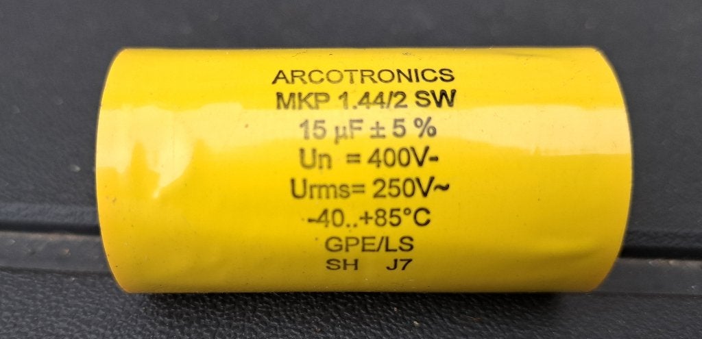 Condensator 15 uF, Ophalen of Verzenden, Zo goed als nieuw