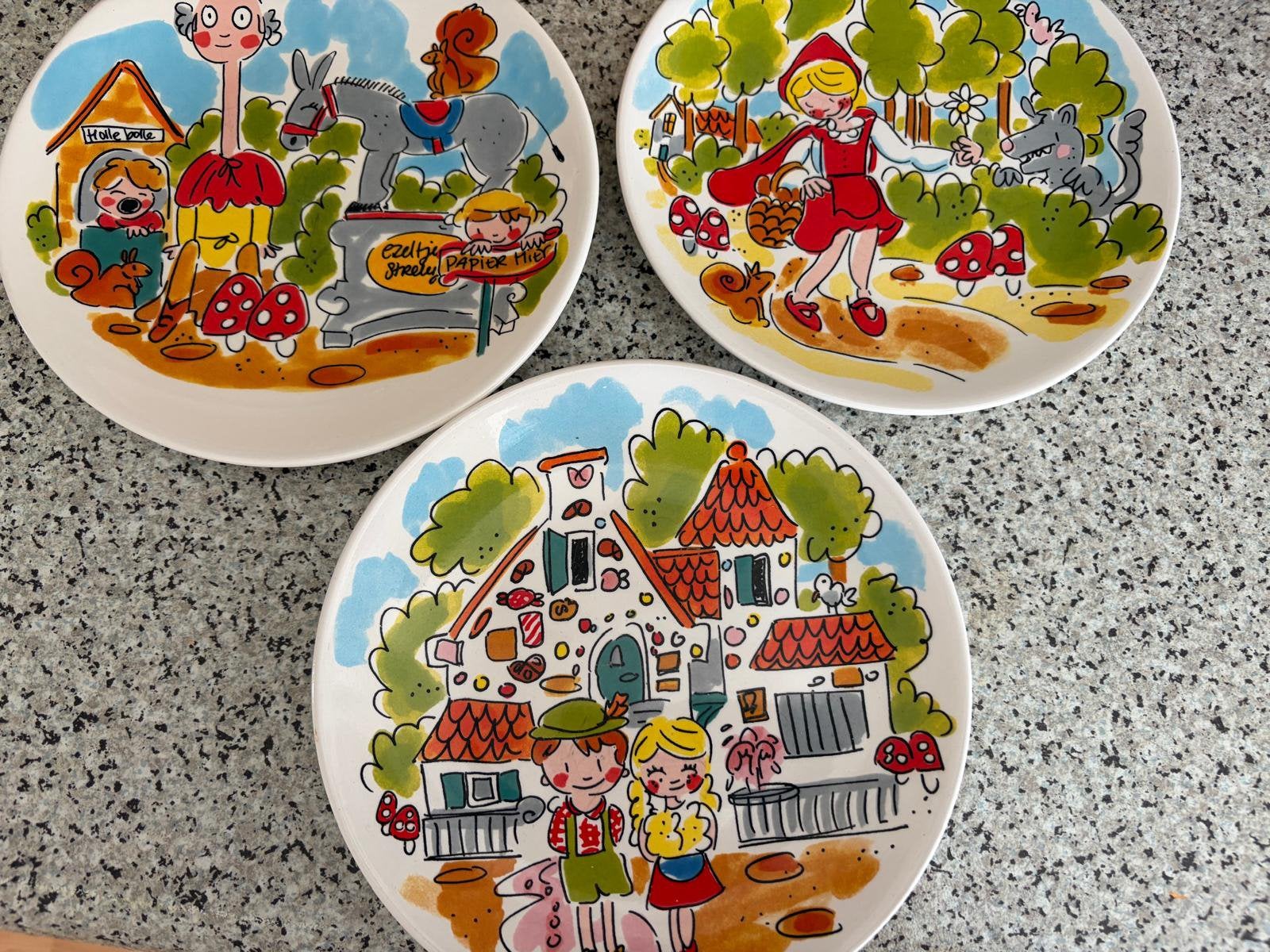 Blond efteling servies zgan kinderen, Huis en Inrichting, Ophalen of Verzenden, Zo goed als nieuw, Aardewerk, Bord(en)