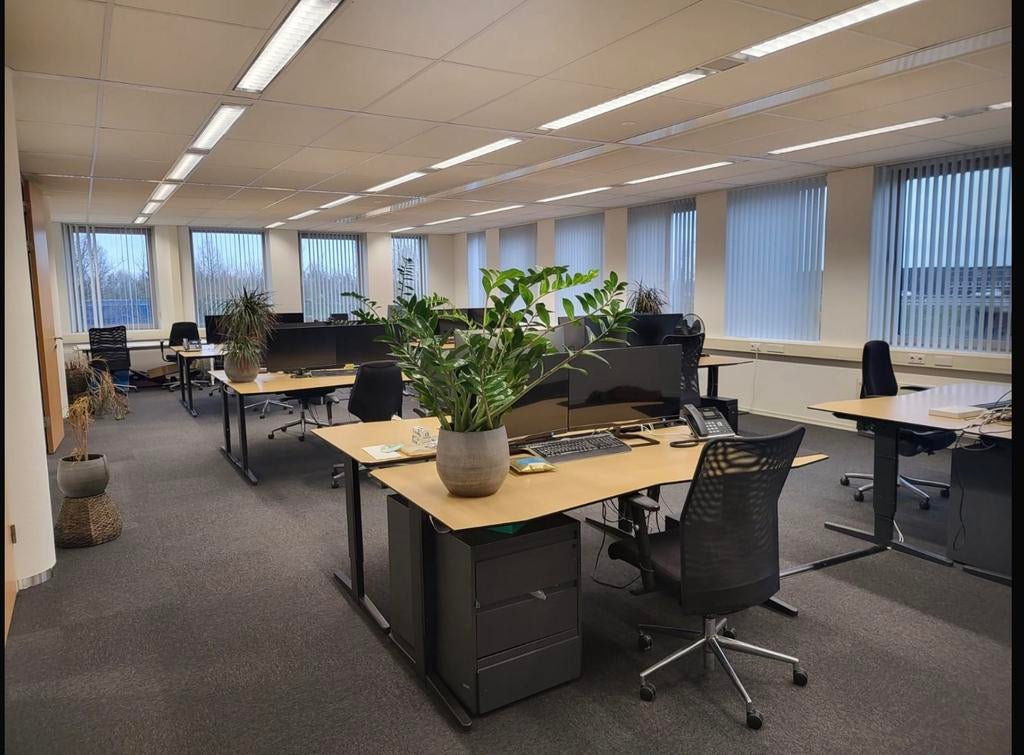 Kantoor spullen, Ophalen, Bureau