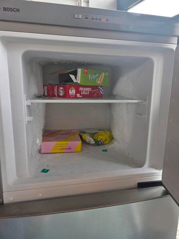 Foto 4 van Bosch KDV33VL30 Koel-vriescombinatie - Zeer weinig gebruikt