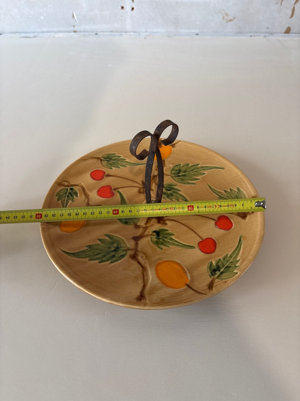 Vintage Keramieken kaasplateau met Metalen Handvat, Antiek en Kunst, Ophalen of Verzenden