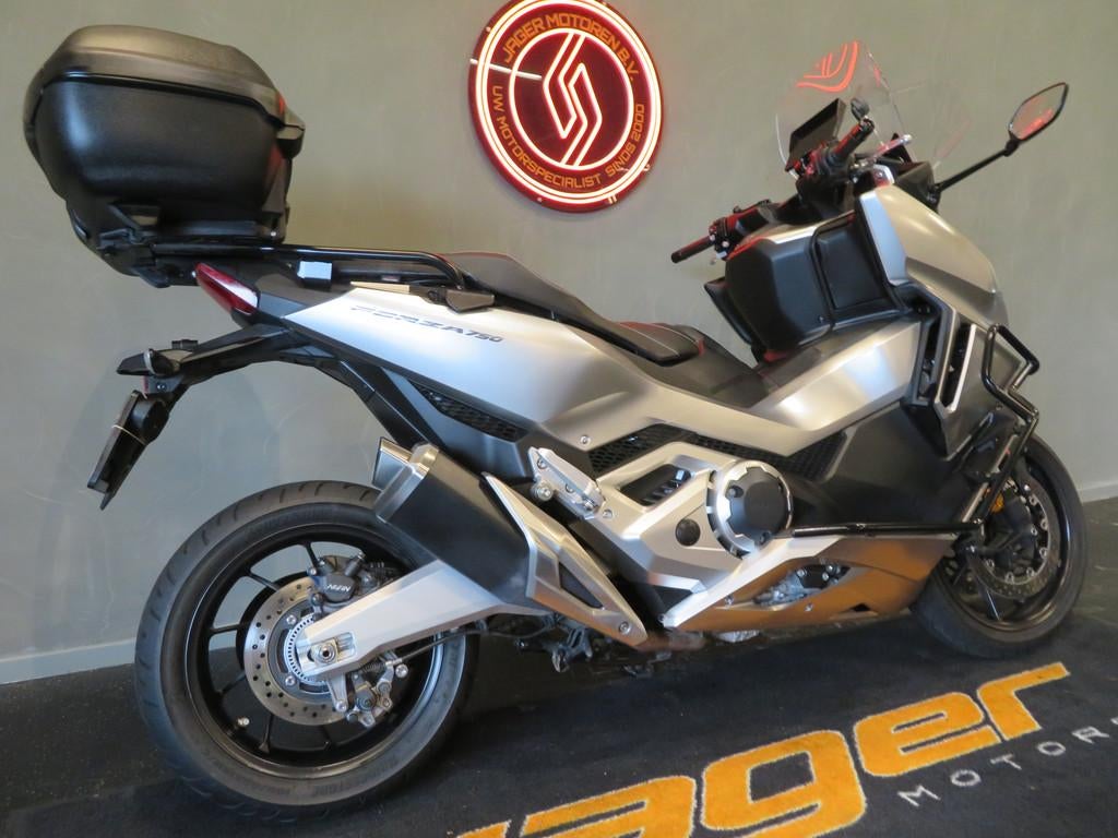 Honda NSS 750 FORZA NIEUWSTAAT! (bj 2022), Bedrijf, Scooter