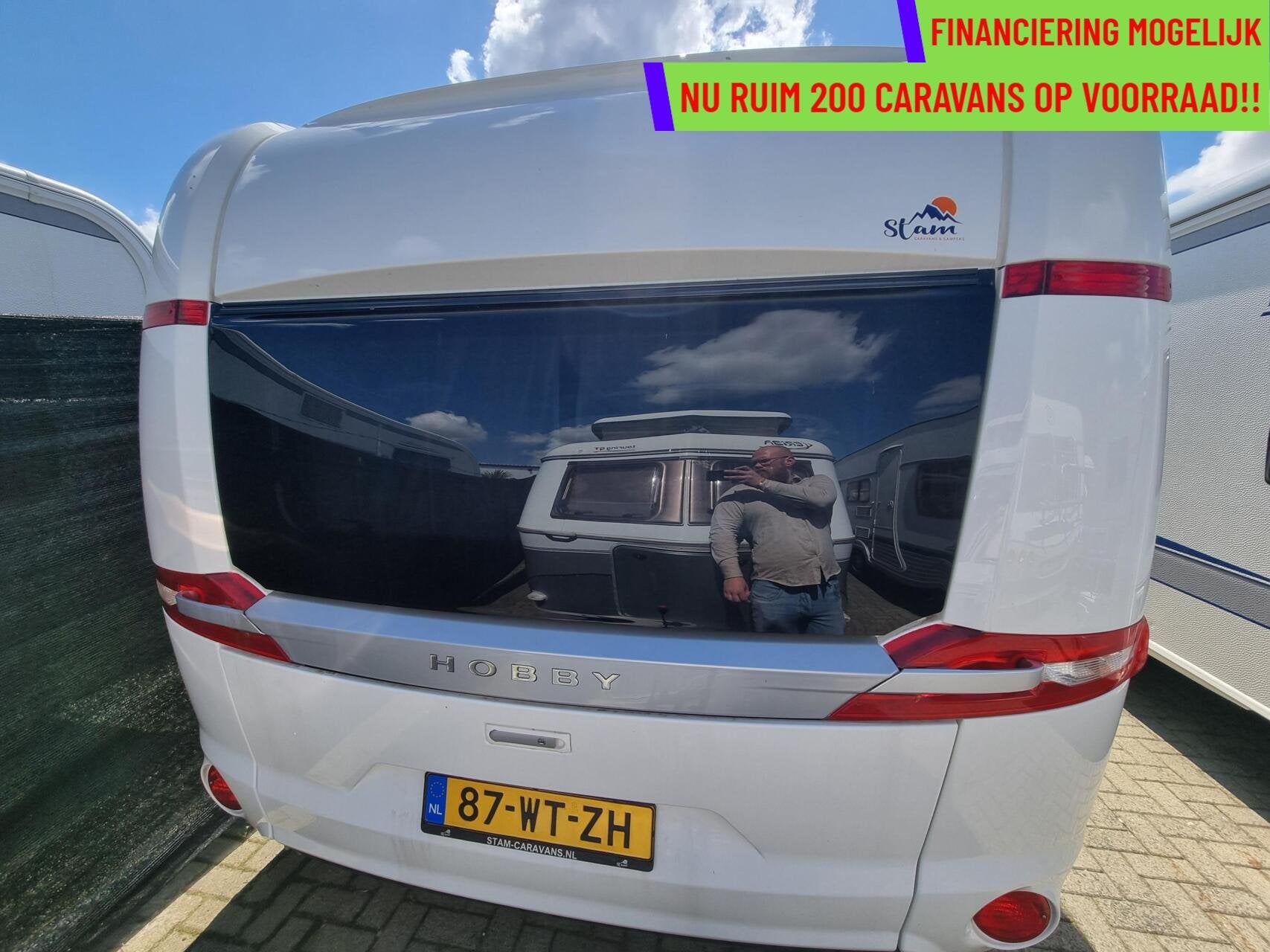 Hobby 560 UL premium AIRCO + MOVER + ENKELE BEDDEN +VOORTENT, Mover, Rondzit, Hobby, Bedrijf