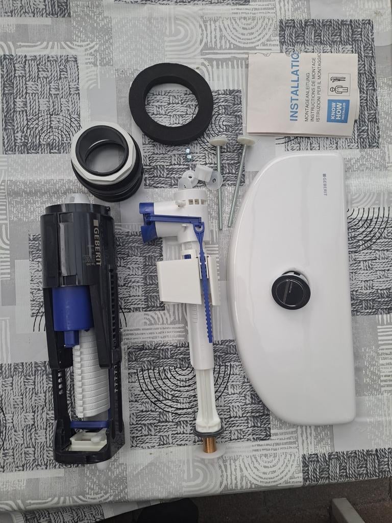 Geberit Renova Toilet Reservoir Wit - Nieuw, Doe-het-zelf en Verbouw, Sanitair, Ophalen of Verzenden, Nieuw, Toilet