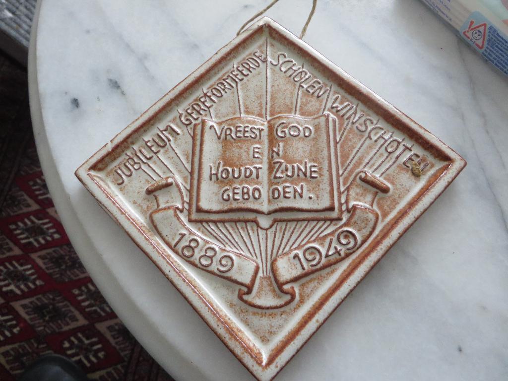Westraven Utrecht tegel, gereformeerde scholen 1889 1948, Ophalen of Verzenden