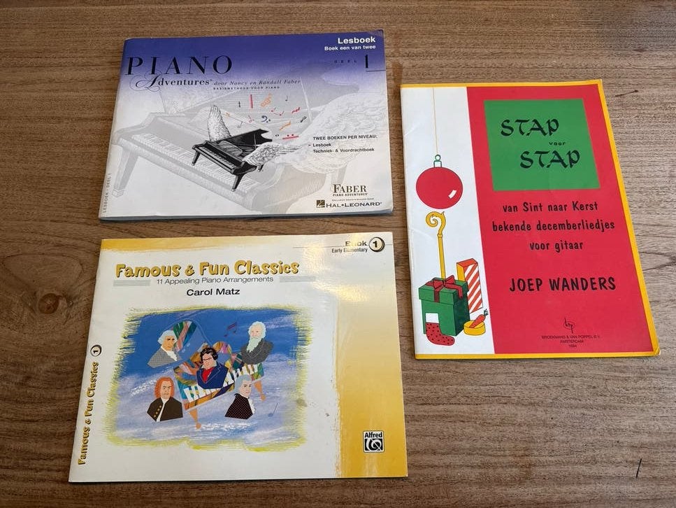 Pianoboeken en gitaarboek - Diverse genres, Muziek en Instrumenten, Bladmuziek, Klassiek, Les of Cursus, Ophalen of Verzenden