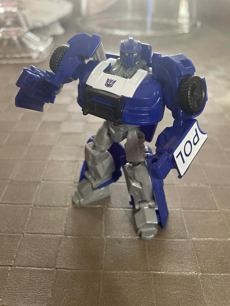 Transformers Authentics Barricade, Verzamelen, Transformers, Overige generaties, Ophalen, Zo goed als nieuw, Decepticons