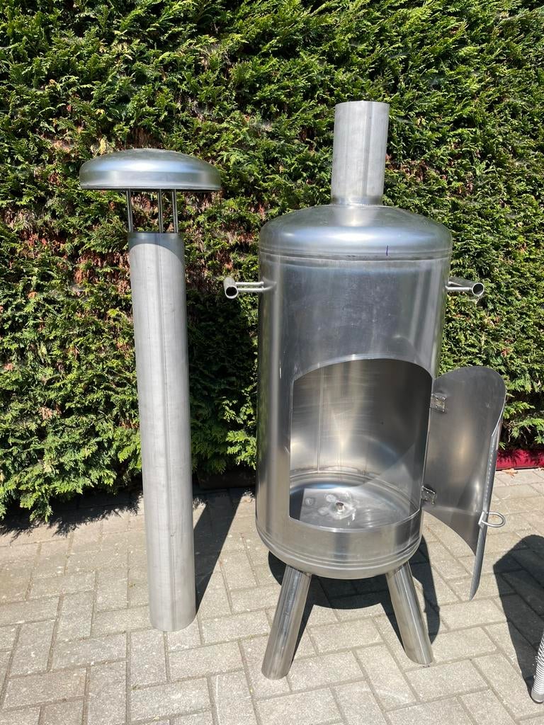 RVS terrashaard, tuinhaard met deurtje en losse pijp € 325,-, Tuin en Terras, Ophalen, Nieuw