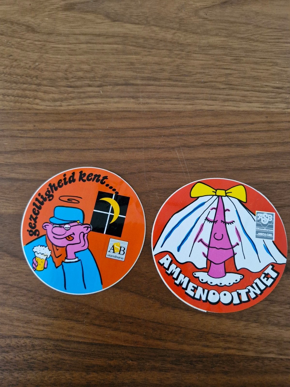 551 Vintage stickers: Gezelligheid kent... en Ammenooitniet, Ophalen of Verzenden, Gebruikt, Overige typen