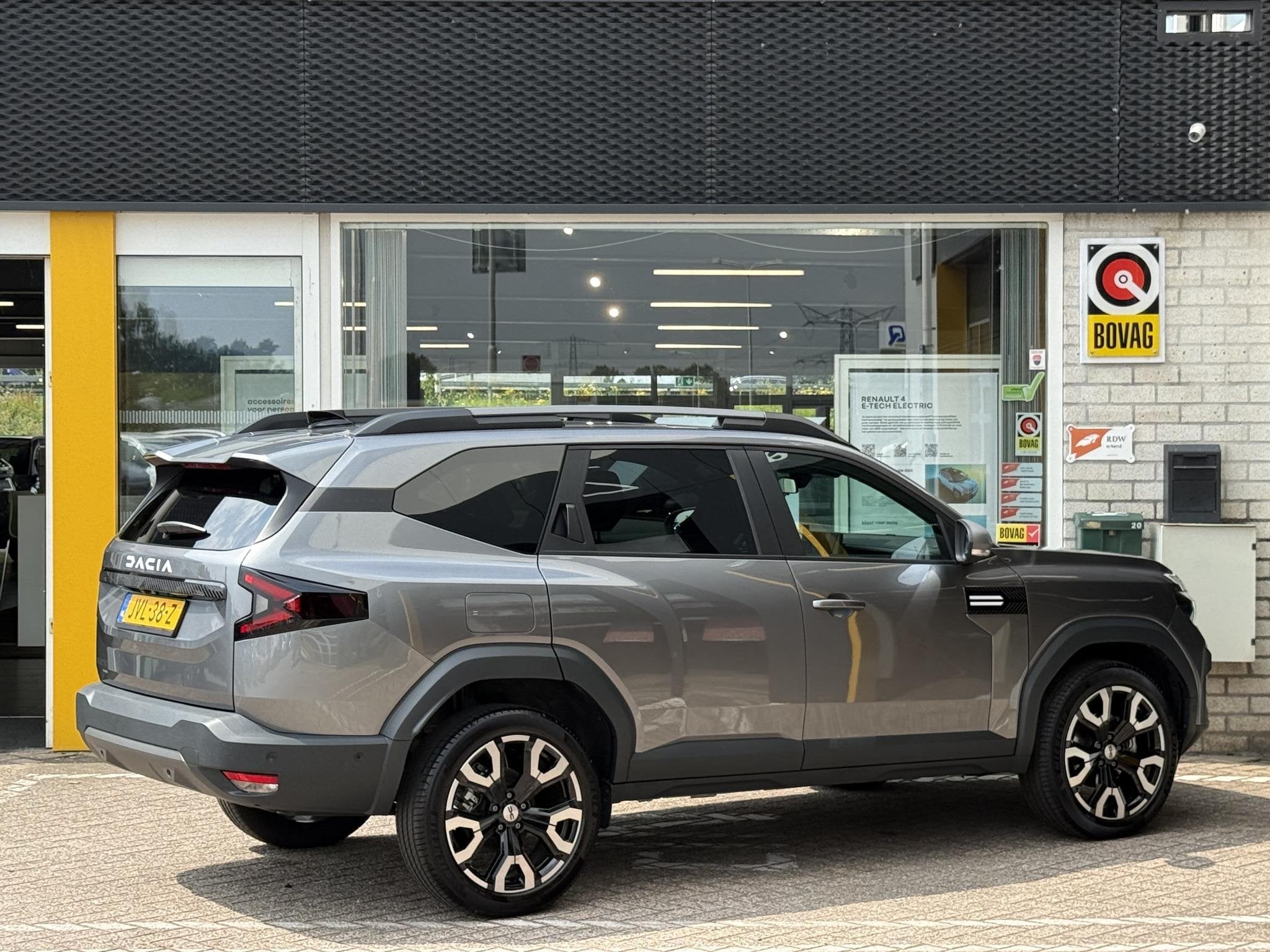 Dacia Bigster 1.8 Hybrid 155 Limited Edition | Elektrisch gl, Stof, Gebruikt, Euro 6, Origineel Nederlands