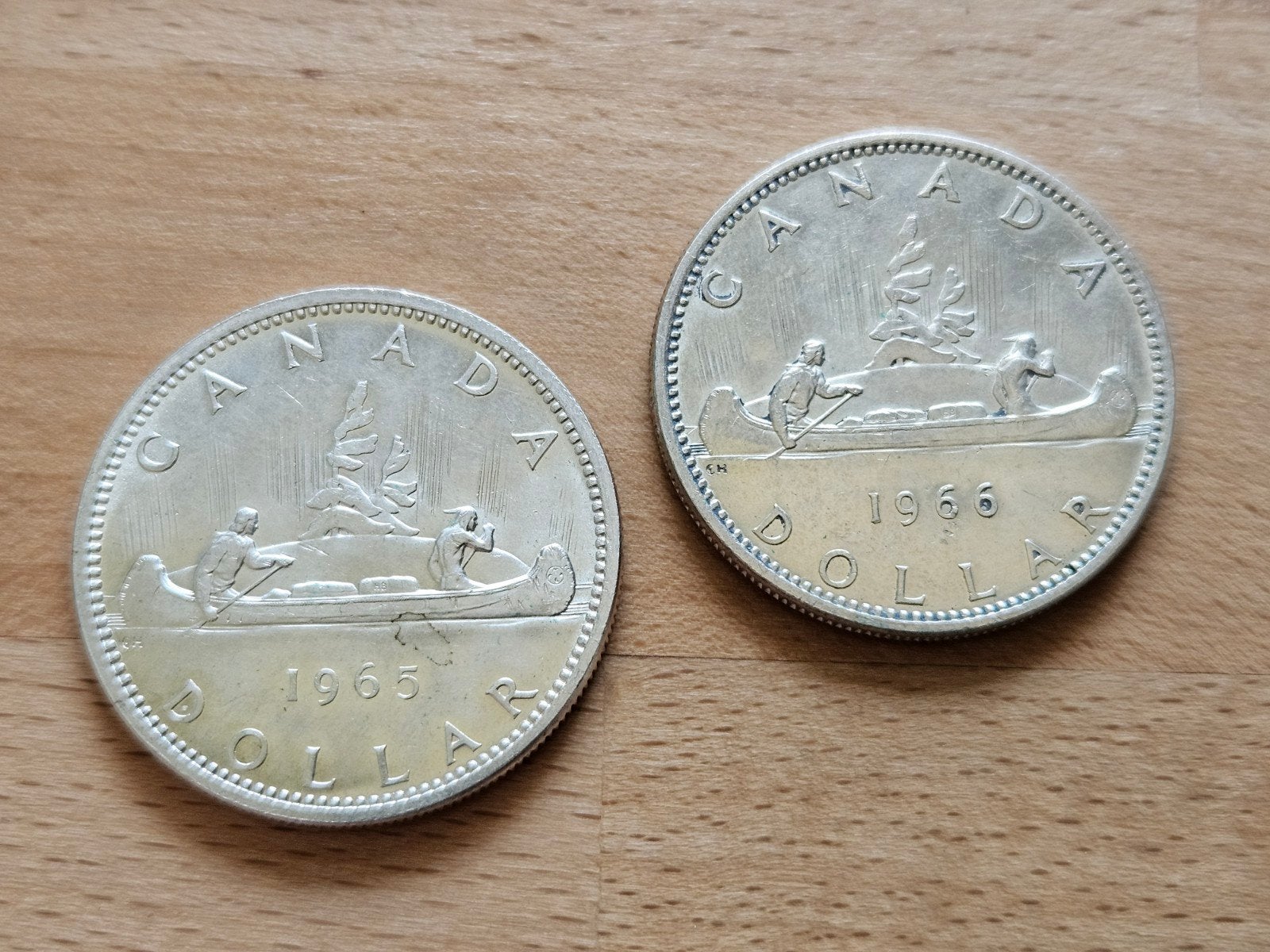 Twee zilveren Canadese dollars., Ophalen of Verzenden, Noord-Amerika, Setje, Zilver
