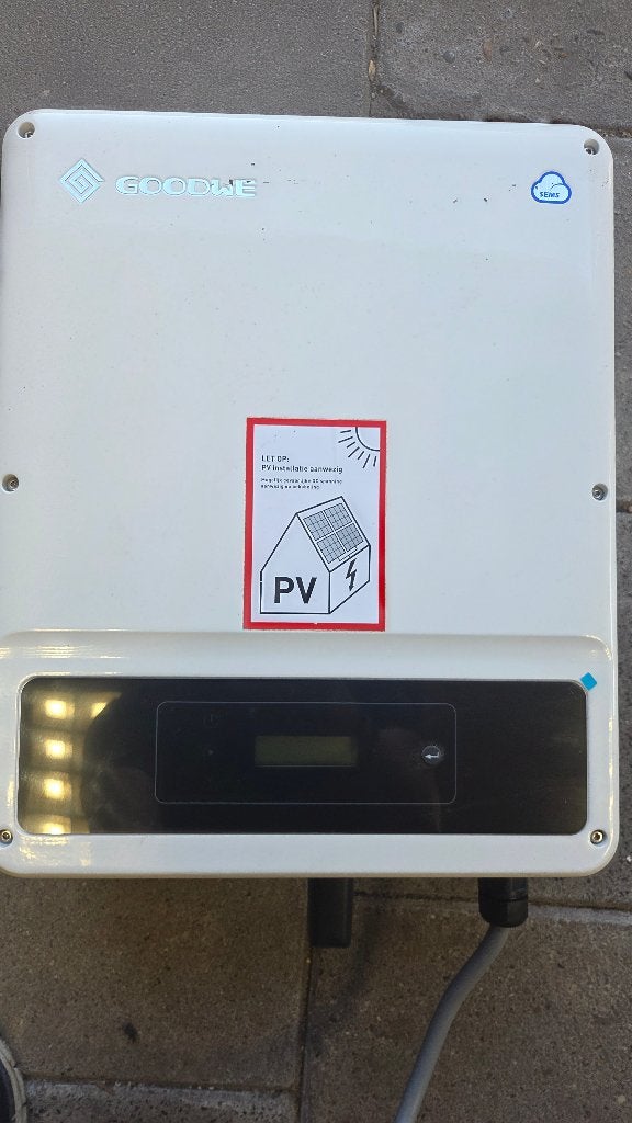 Goodwe omvormers, GW4200D en GW5000D, Ophalen of Verzenden, Zo goed als nieuw, Compleet systeem, 200 wattpiek of meer