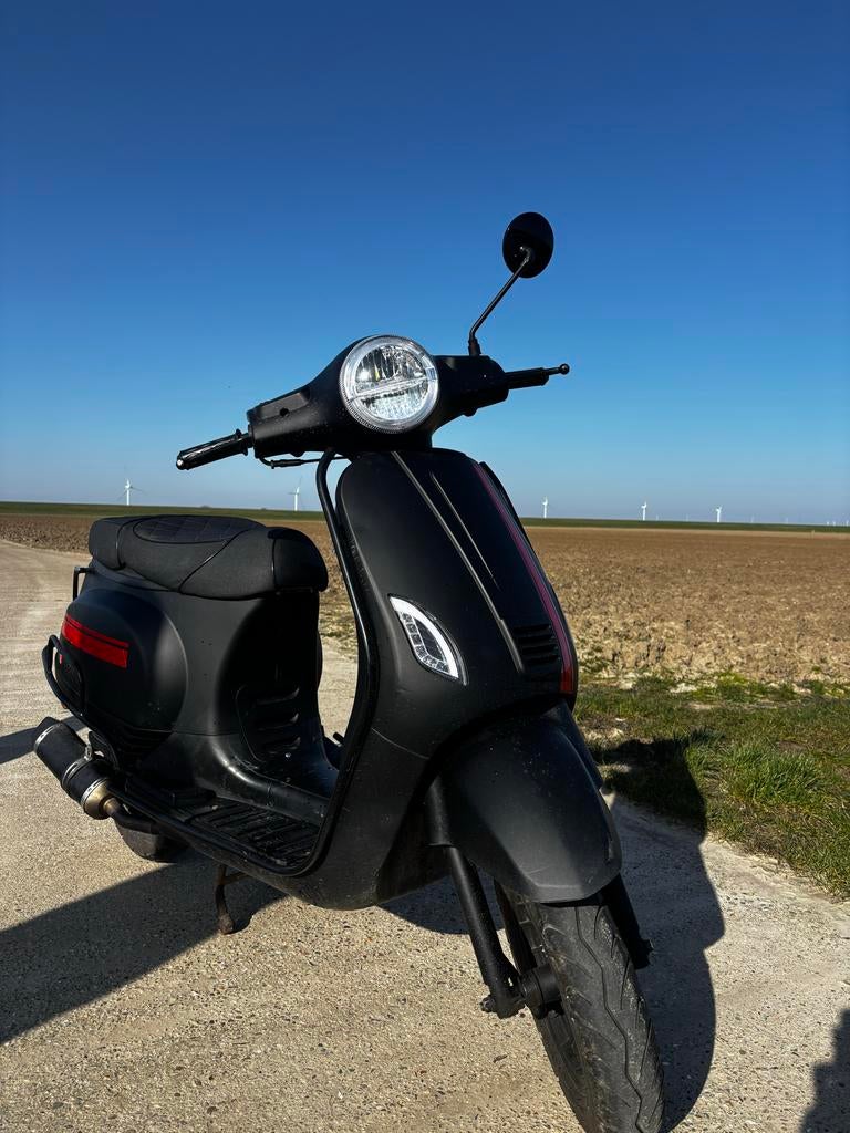 Senzo Scooter (Gele plaat), Fietsen en Brommers, Brommeronderdelen | Scooters, Zo goed als nieuw, Overige merken, Overige typen
