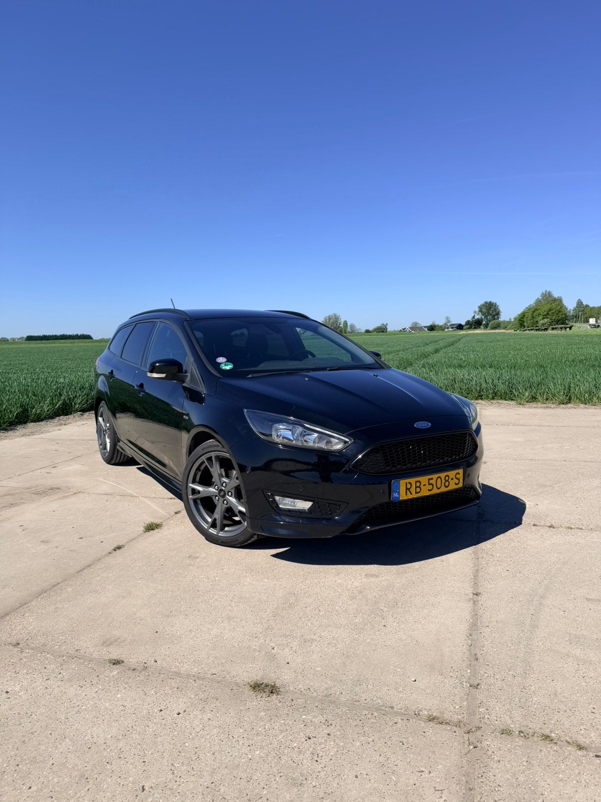 Ford Focus ST-Line 2017, Nieuwe riem, trekhaak, winterbanden, Auto's, Zwart, Origineel Nederlands, 1216 kg, Particulier