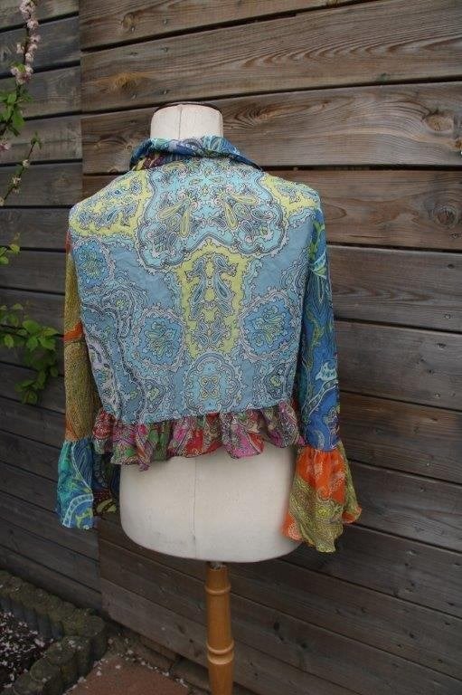 Kleurrijke bolero mt M/L Vaste prijs, Ophalen of Verzenden, Zo goed als nieuw, Maat 38/40 (M), Overige kleuren