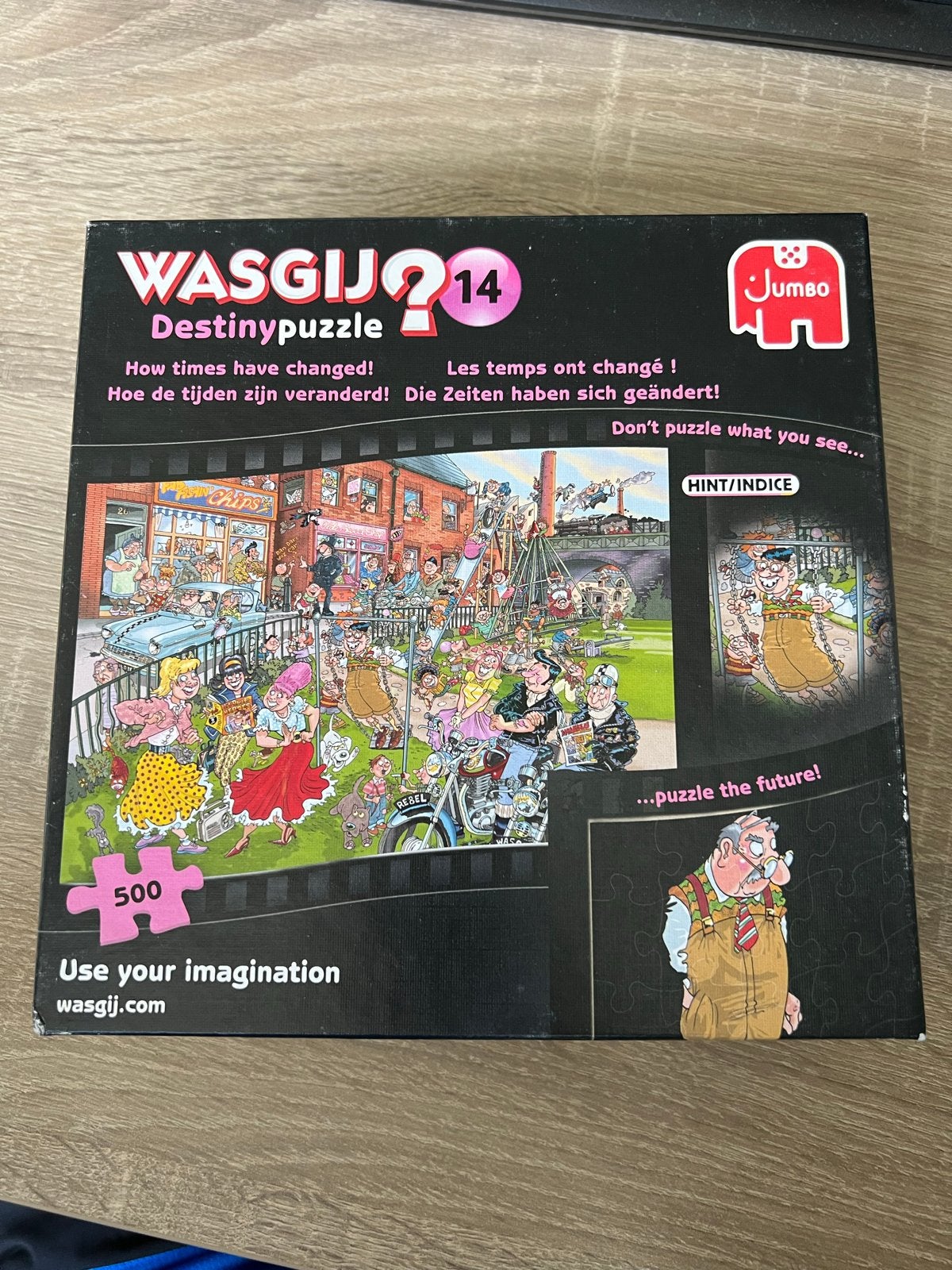 Wasgij Destiny 14 puzzel "Hoe de tijden zijn veranderd!" 500, Ophalen of Verzenden, 500 t/m 1500 stukjes, Gebruikt, Legpuzzel