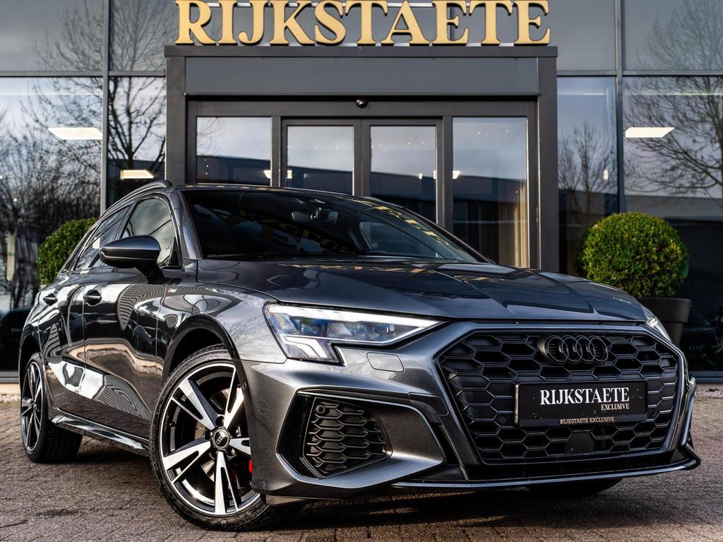 Audi A3 Sportback 45 TFSI e S-Line|CAMERA|B&O|MATRIX|ACC, Gebruikt, 4 cilinders, Leder en Stof, Zwart