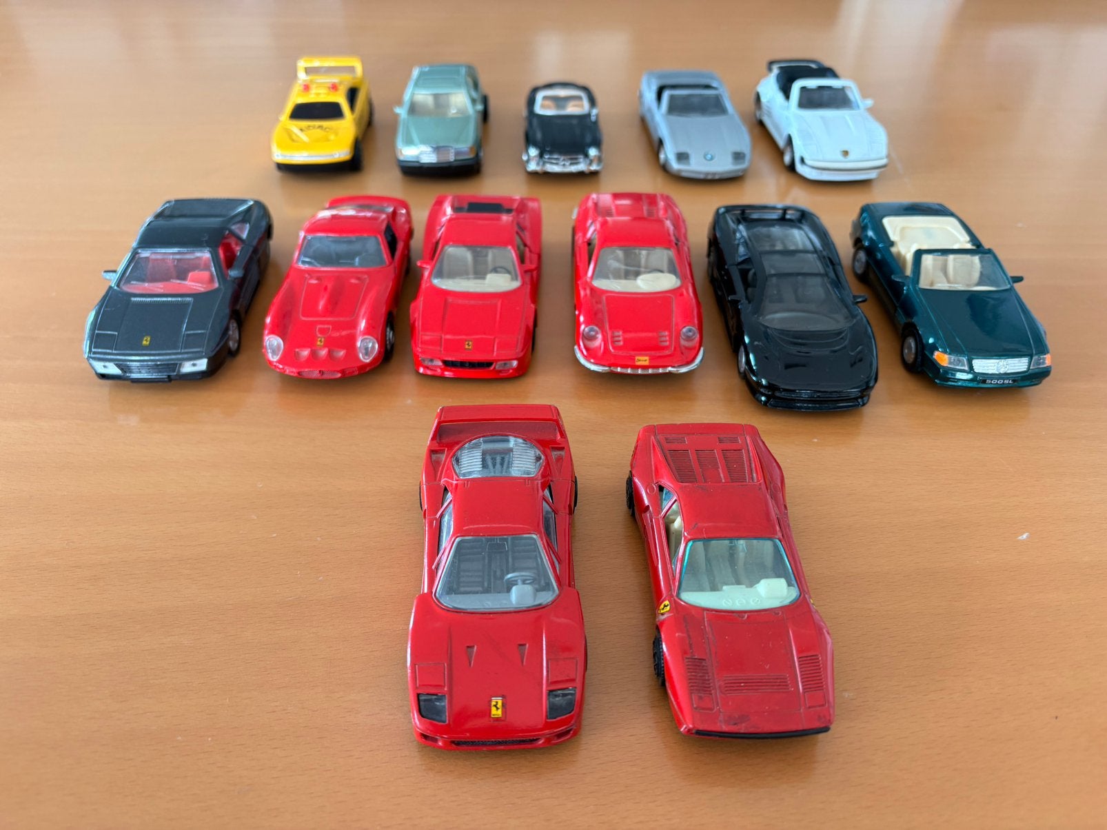 Burago Ferrari f40 en GTO 1:43, Maisto Ferrari’s en meer, Ophalen of Verzenden, Zo goed als nieuw, Auto, Overige merken