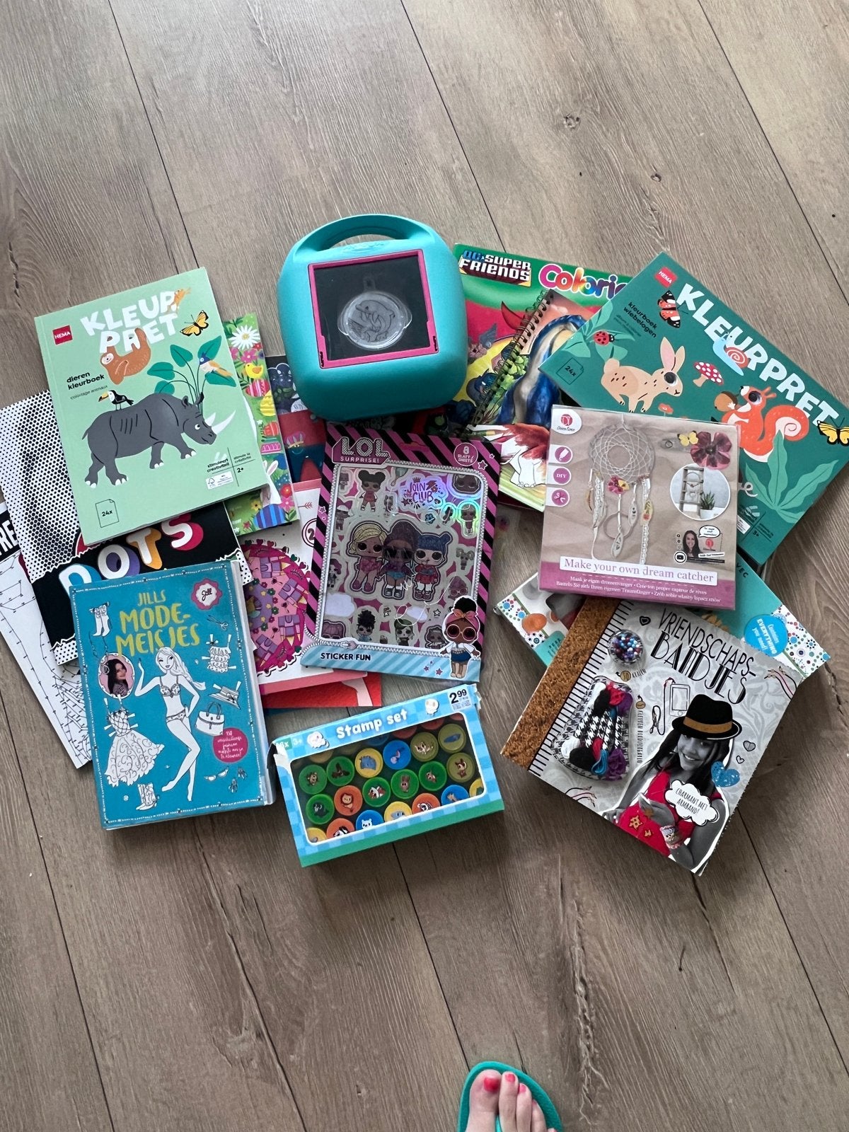 Groot knutselpakket: kleurboeken, stickers, stempels & meer!, Meerkleurig, Ophalen of Verzenden, Zo goed als nieuw, Educatief