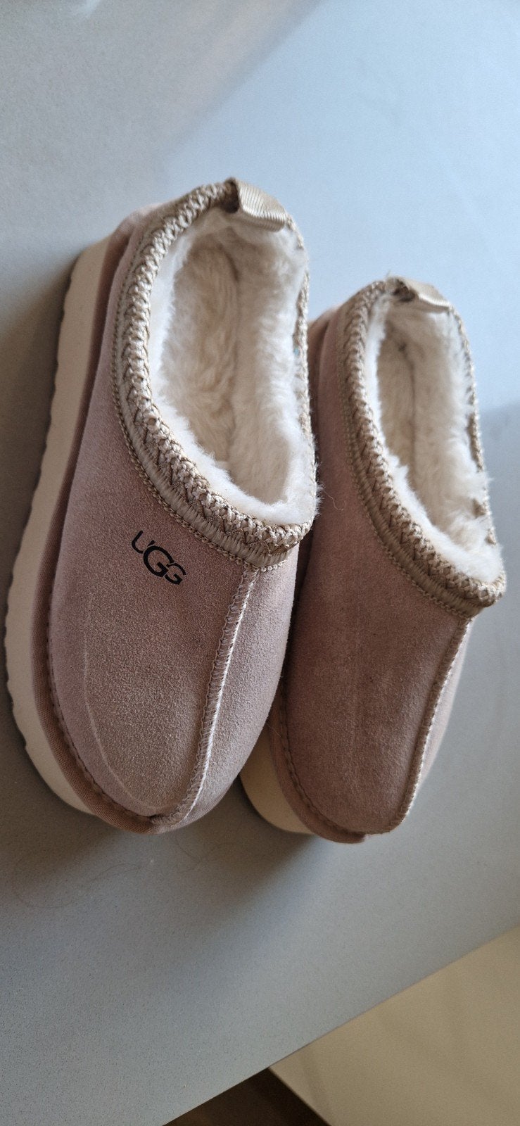 UGG Tasmans - beige - Maat 37 - Zo goed als nieuw, UGG, Beige, Ophalen of Verzenden, Zo goed als nieuw