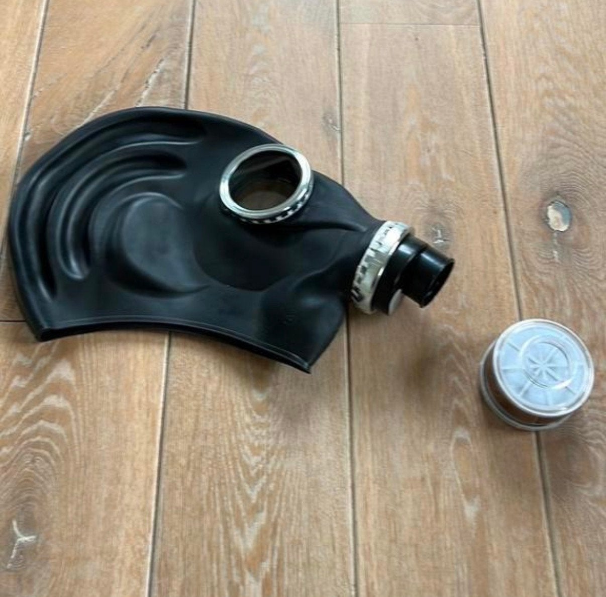 Nieuw rubberen Gasmasker met filter zwart, Ophalen of Verzenden, Landmacht, Nederland