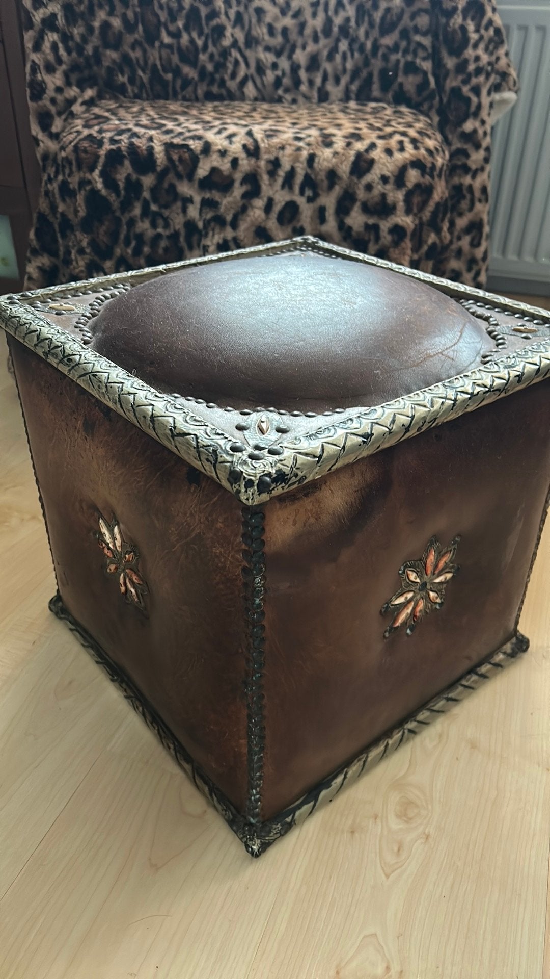 Vintage Marokkaanse Poef/Voetenbank van Leer, Ophalen
