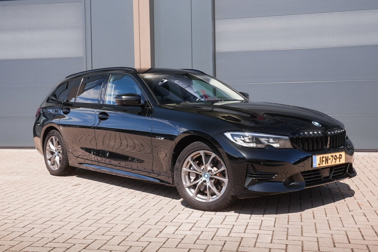 BMW 3-Serie 330e 292pk Aut 2021 Zwart, 1998 cc, Achterwielaandrijving, 4 cilinders, Zwart