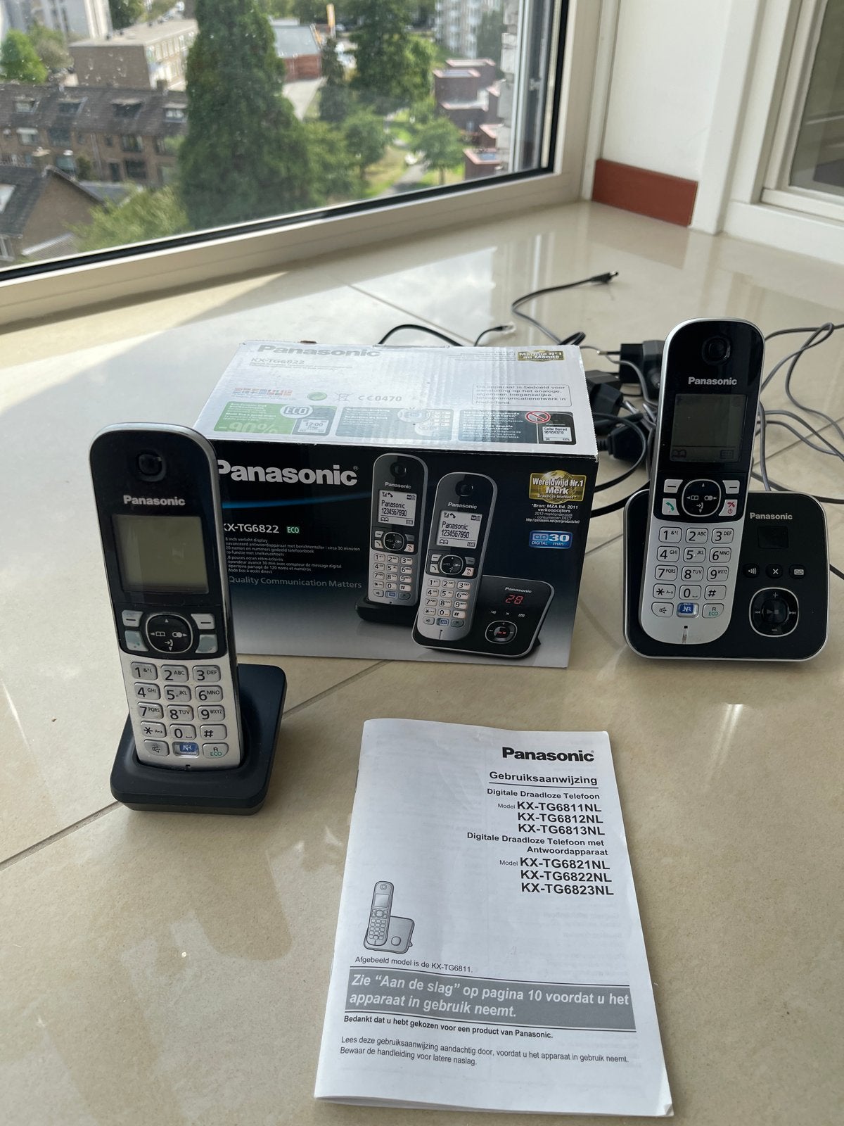 Panasonic DECT KX-TG6822 met antwoord apparaat, Ophalen of Verzenden, Zo goed als nieuw, 2 handsets, Stralingsarm