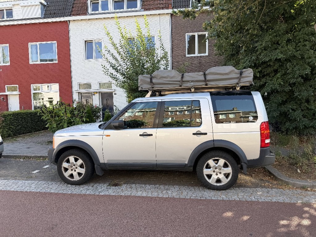 Land Rover Discovery 3 4.4 V8 – 7-persoons, Automaat, Open dak, 2436 kg, 7 stoelen
