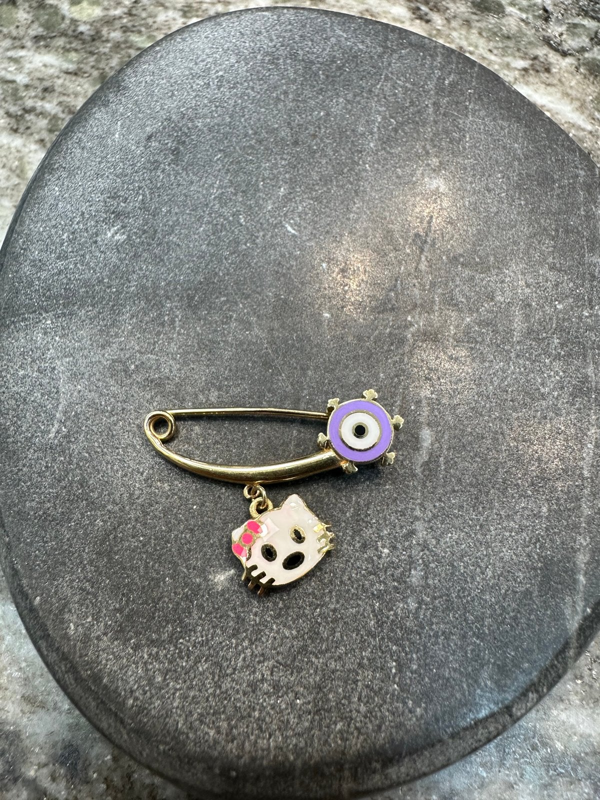 18k Gouden Baby Sieraad met Hello Kitty en Boze Oog, Ophalen of Verzenden, Nieuw, Goud, Overige typen