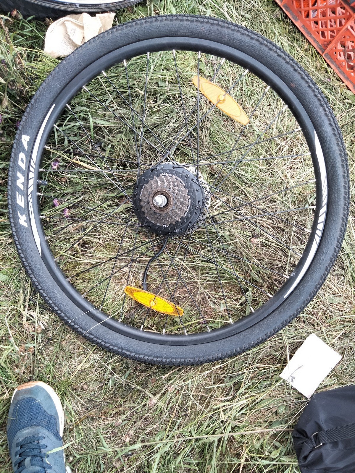 Fietswiel met motor en cassette - Zo goed als nieuw, Elektrische fiets, Zo goed als nieuw, Aluminium, Kenda