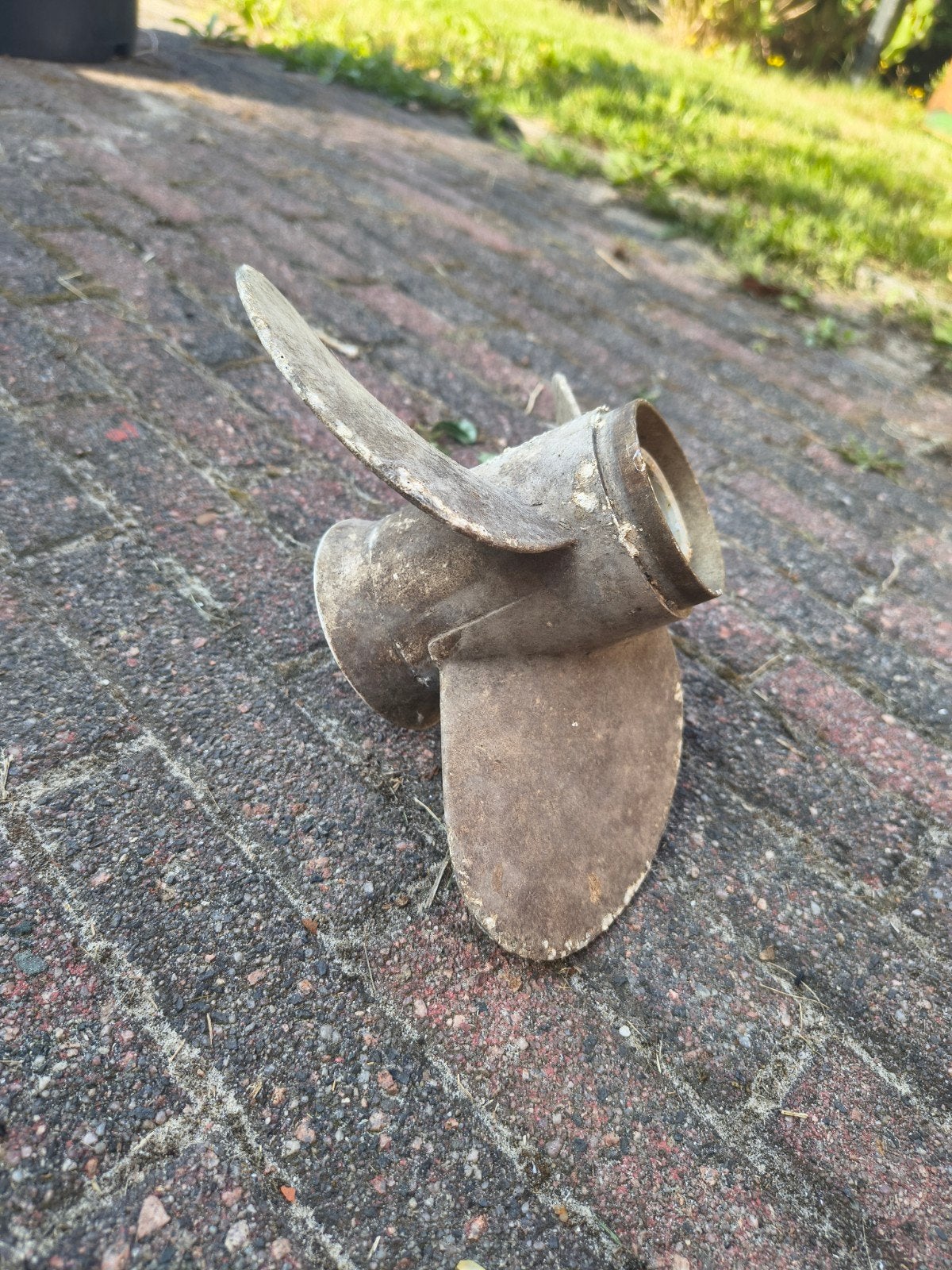 BS Pro 3-blads schroef propeller Spoed 9 3/4 (9 1/4 X 9 3/4), Ophalen of Verzenden, Gebruikt, Motor en Techniek, Motorboot