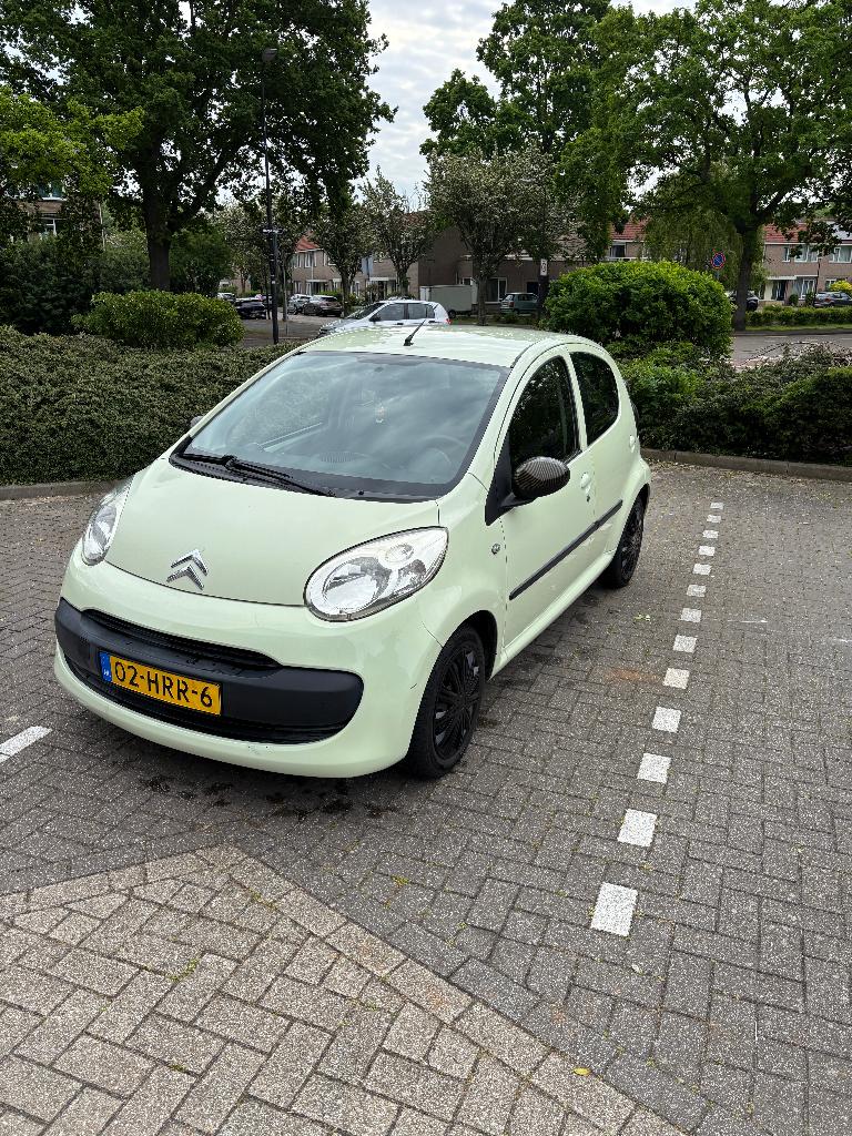Citroën C1 1.0 5-DRS 2008 Geel zuinig & goedkoop, Auto's, Voorwielaandrijving, Stof, Zwart, 4 stoelen