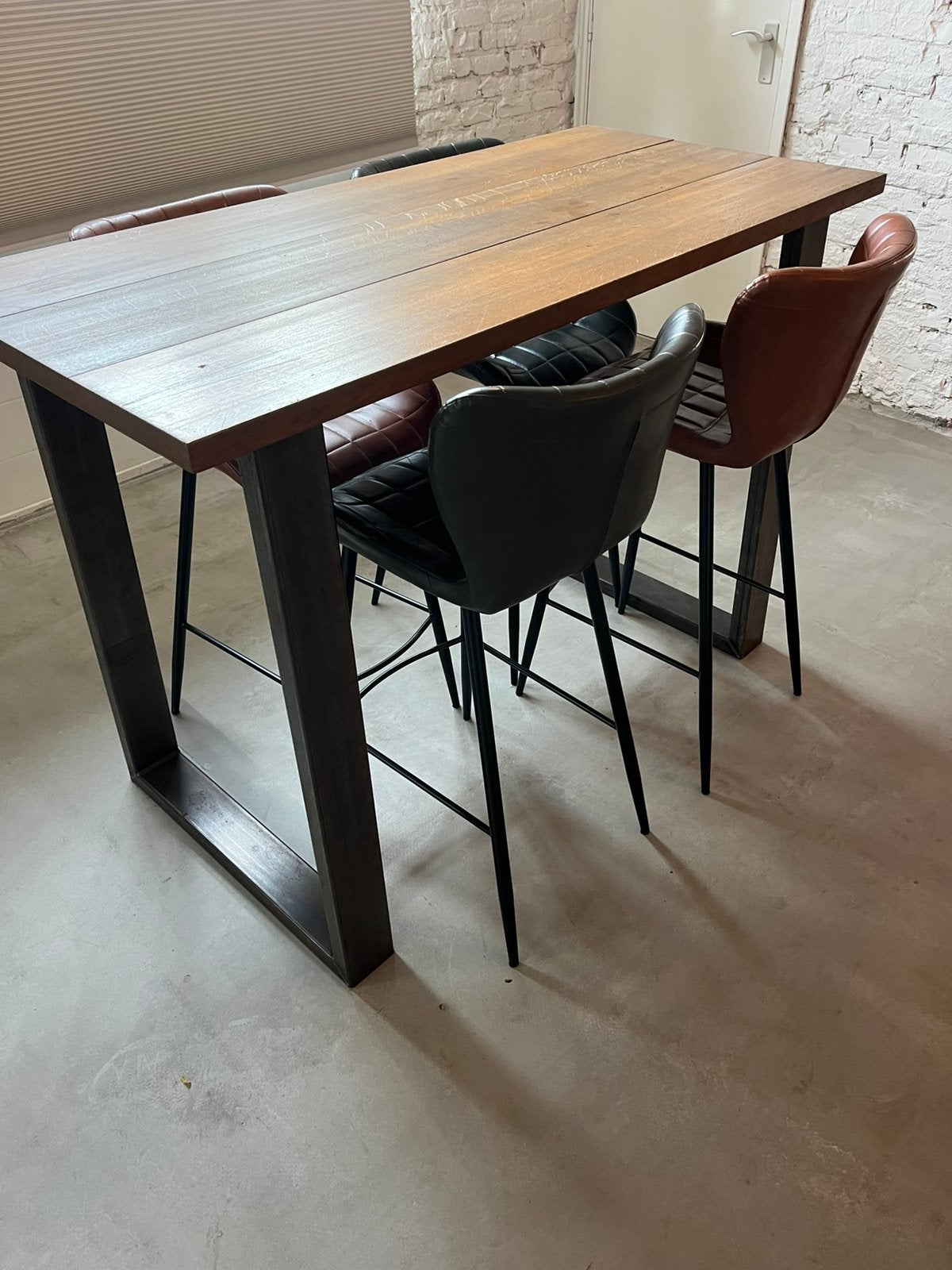 Eiken Bartafel met vier krukken, Huis en Inrichting, 100 tot 150 cm, Zo goed als nieuw, Rechthoekig, 50 tot 100 cm