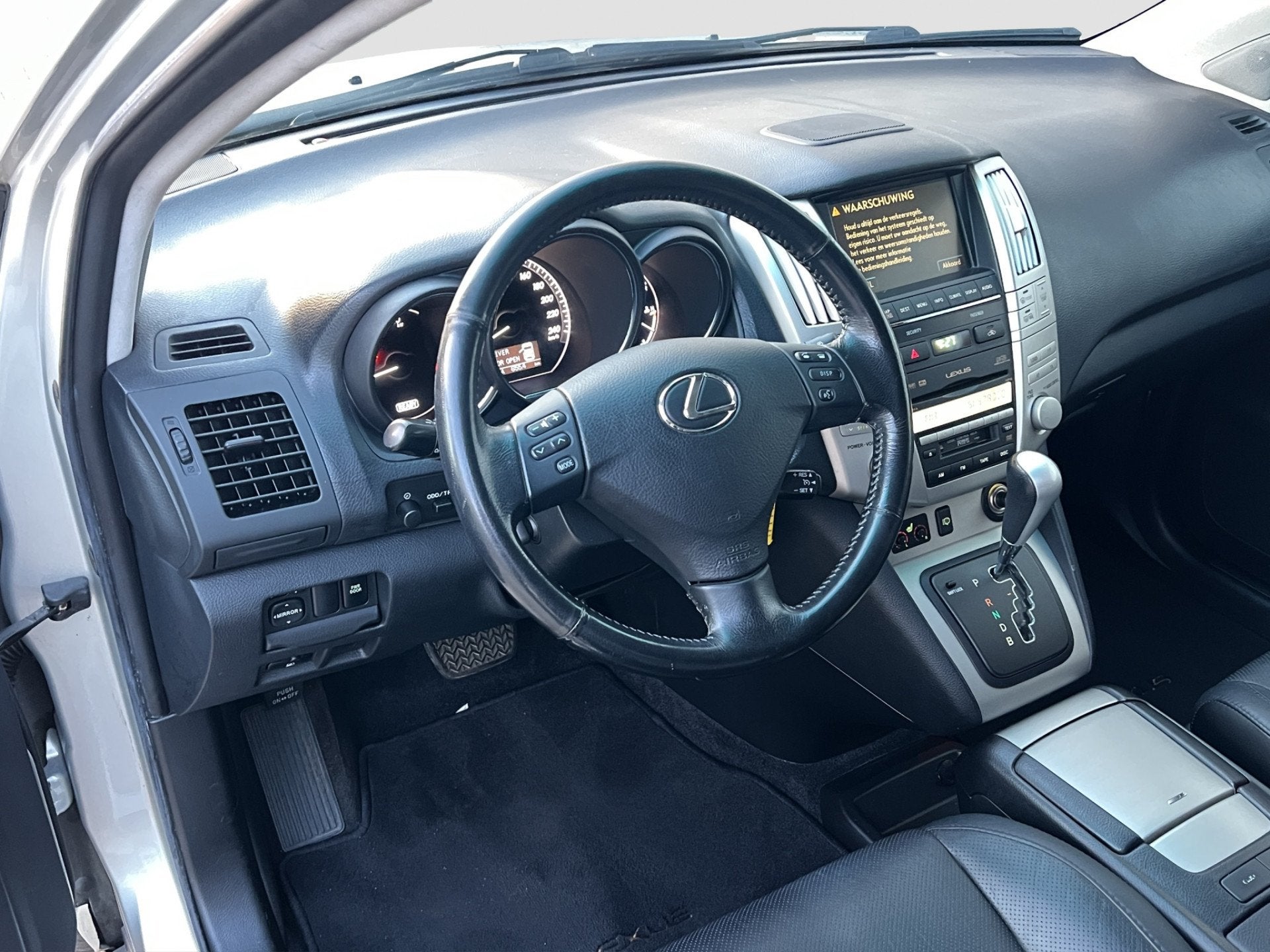 Lexus RX 400h Executive | Leder | Camera | Youngtimer | NAP, Auto's, Automaat, 3311 cc, Gebruikt, Zwart