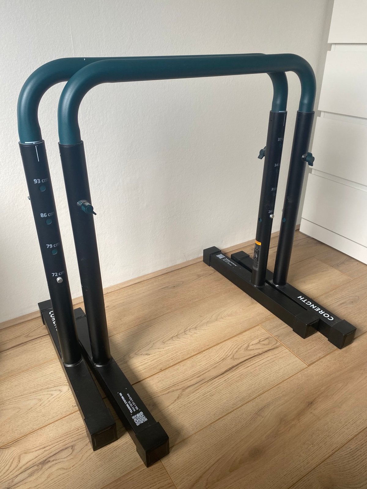 Dip bars CORENGTH Decathlon: verstelbaar en compact, Sport en Fitness, Ophalen, Zo goed als nieuw, Overige typen